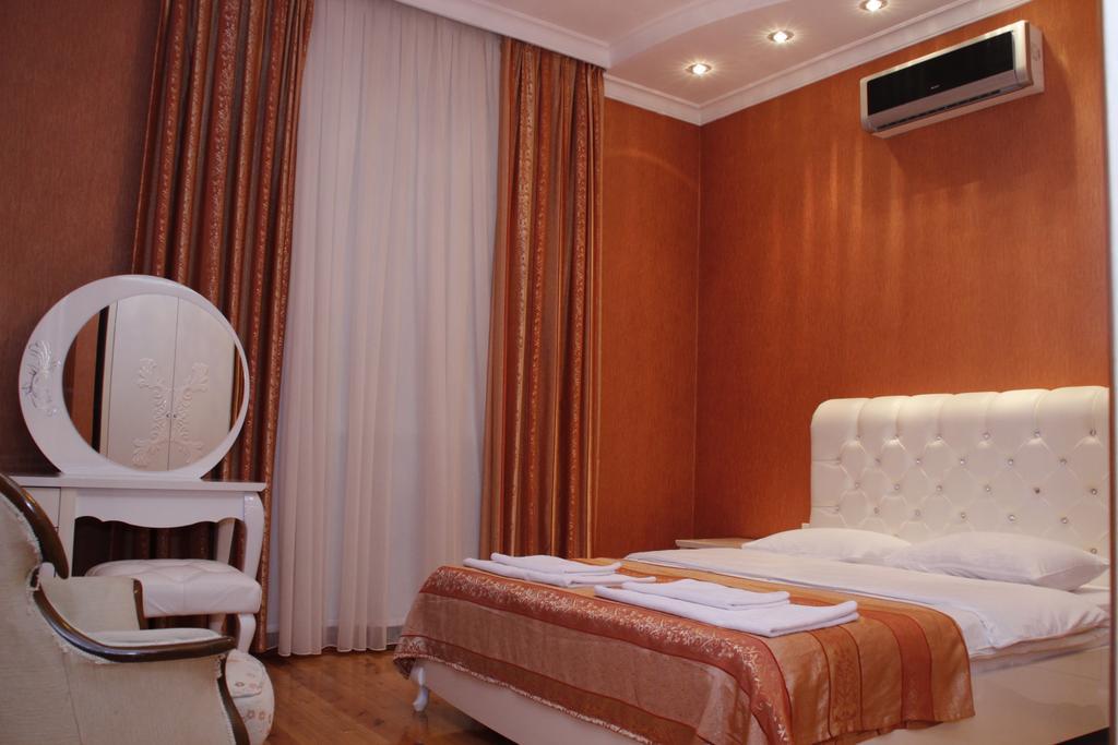 Baku Butik Mini-Hotel Luaran gambar
