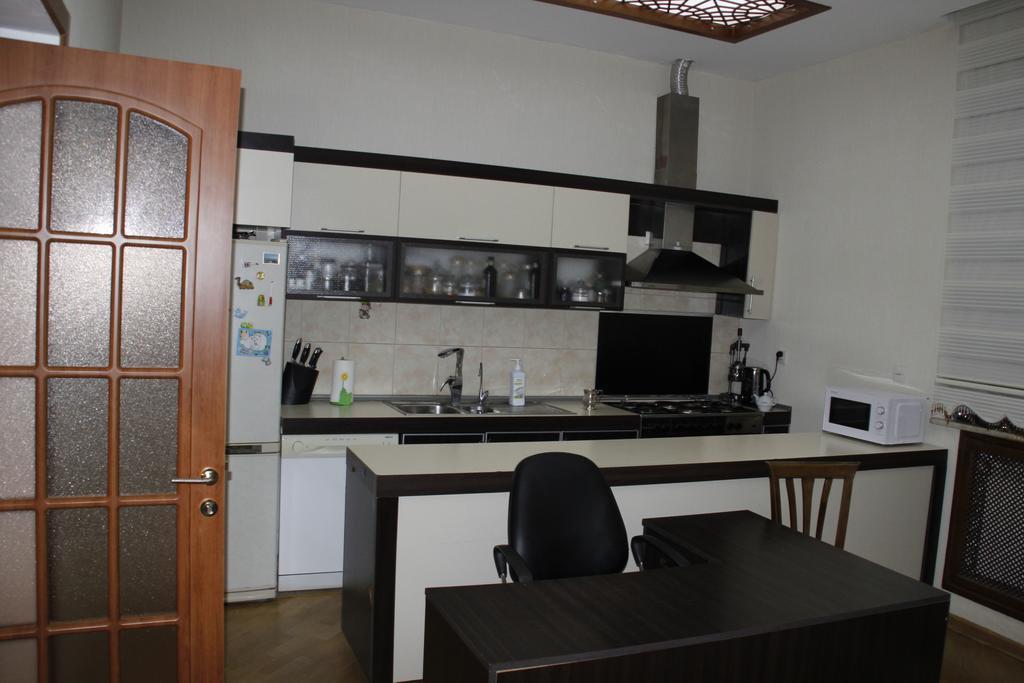 Baku Butik Mini-Hotel Luaran gambar