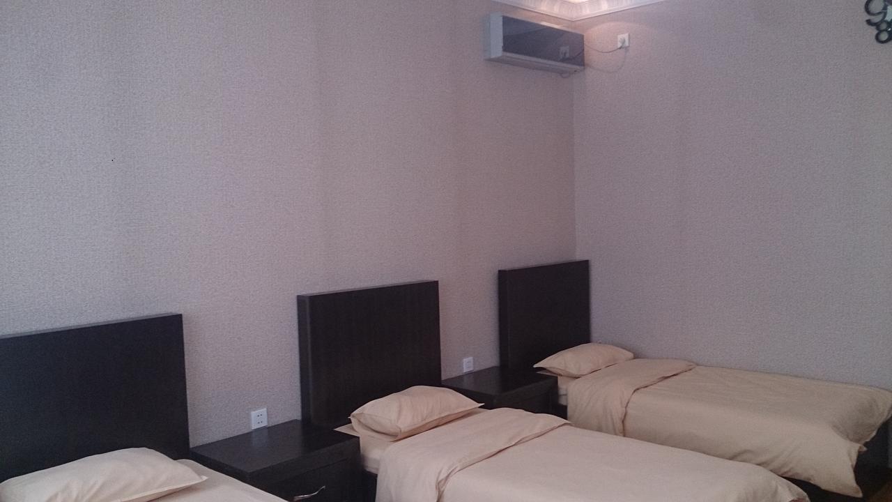 Baku Butik Mini-Hotel Luaran gambar